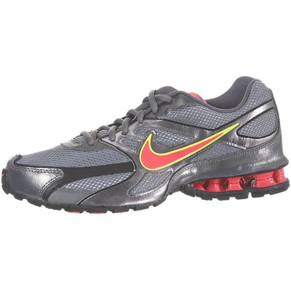Nike Reax Run Dominant Running Sneakers